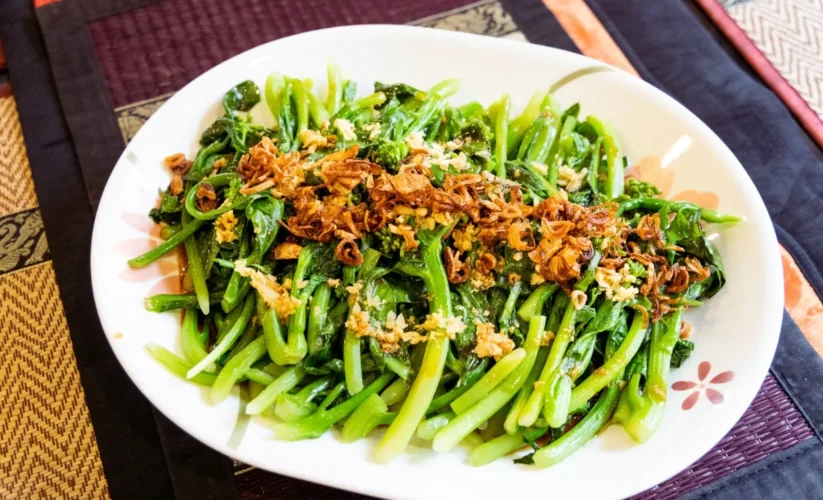 Choy Sum With Garlic Sauce