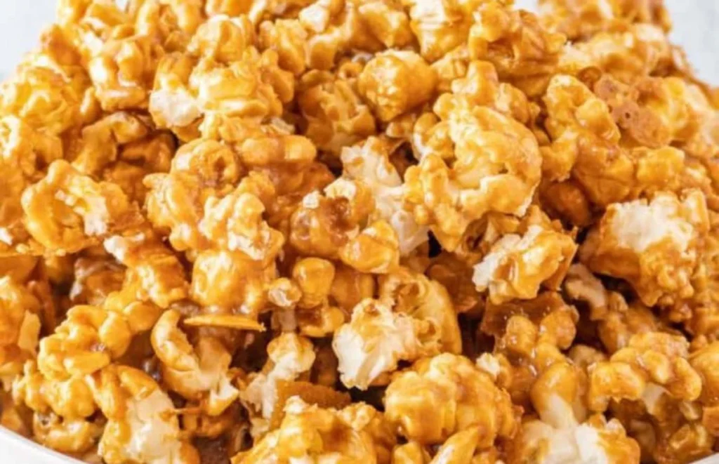 Chicago Style Popcorn Or Garrett’s Popcorn? History, Recipe & Handy Tips